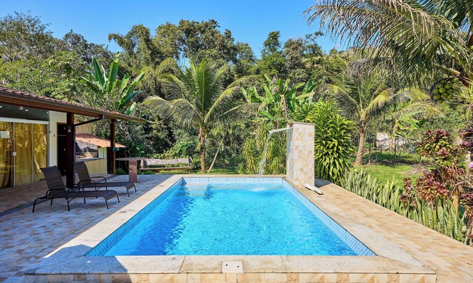 Ponte Branca House | Exclusive VIP House for 15 Near Scenic Waterfalls