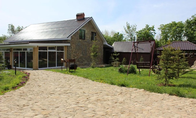 Bol'Sheelginskoe House | Discover Vip House: Family-Friendly Retreat with Pool Access