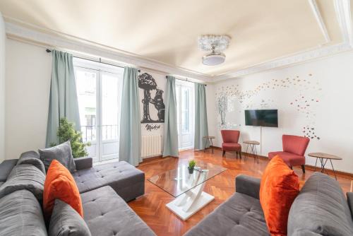 Golden Triangle of Art Apartment | Discover VIP LETRAS, by MONARO: Pet-Friendly Retreat