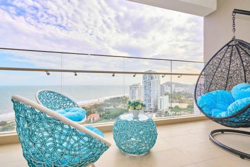 Thang Tam Apartment | Exclusive VIP The Sóng Apartment Steps from the Beach