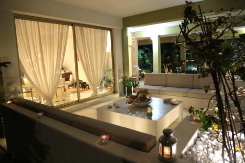 Squinzano Bed & Breakfast | Virò House: Pet-Friendly Retreat with Breakfast Included