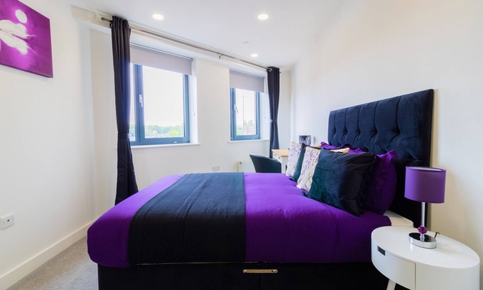 Bedford Apartment | Alpha Suite at Virexxa Bedford Centre: Family-Friendly Getaway