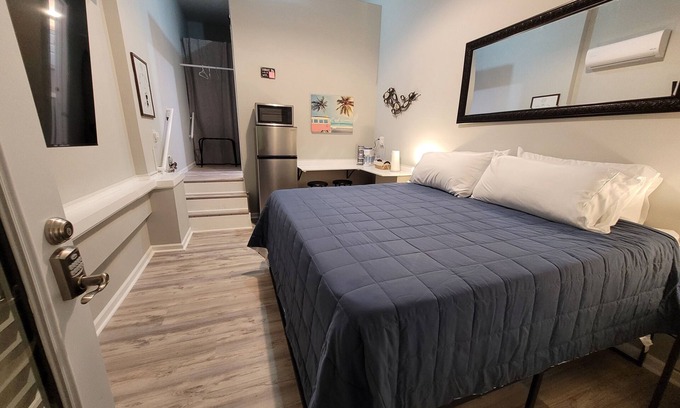 Northeast Virginia Beach Apartment | Virginia Beach Resort Area Efficiency - Guest Rated 10/10