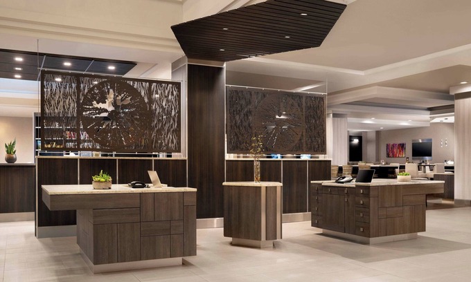 Visalia Hotel | Convenient Stay at Visalia Marriott with Pool & Spa