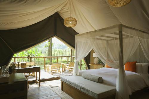 Bo Kluea Cabin | Discover Monmanee Restaurant & Lodge: Pet-Friendly Retreat
