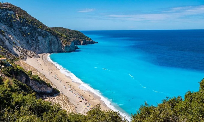 Lefkas Apartment | Discover Vissala 1 Arenaria: Family-Friendly with Pool