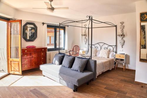 Mora de Rubielos Apartment | Scenic Stay at Vista al Castillo de Mora with 9.5 Rating