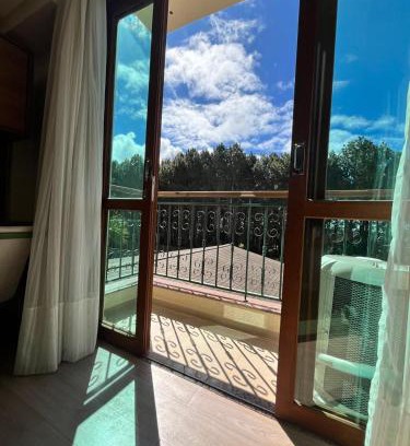 Pedra Azul Apartment | Vista Azul Apart Hotel: Cozy Stay with Oceanfront Views