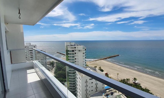 El Laguito Apartment | Exceptional Vista Bahia Bocagrande: Oceanfront Getaway