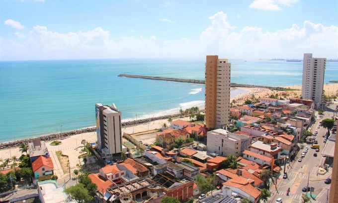 Praia de Iracema Apartment | Oceanfront Retreat for 4 at Praia de Iracema Beach