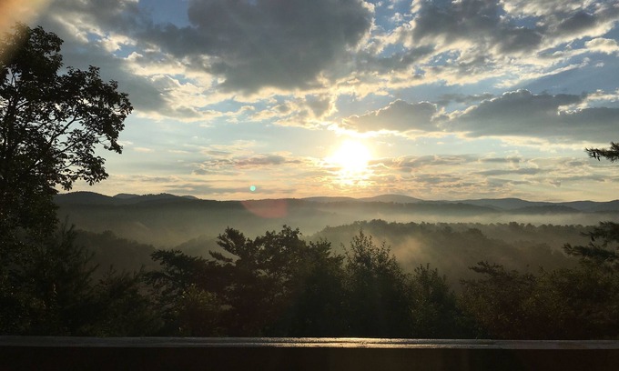 Jasper Cabin | Experience Vista Greystone Lodge with Breathtaking Views