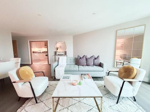 Vauxhall Apartment | Vista Haven: Exceptional Short Let Retreat for Families