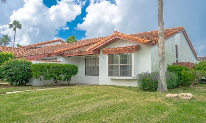 Brownsville Condo | Vista Verde 145 - Cozy Condo with Pool & Spa in Brownsville