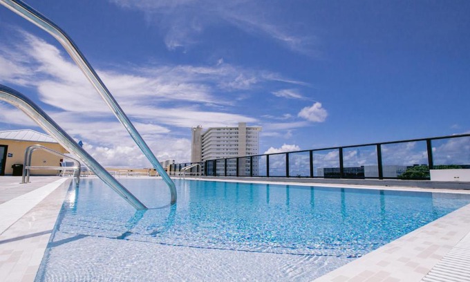 Deerfield Beach Hotel | Discover Vistalmar Beach Resort: Oceanfront Bliss Awaits