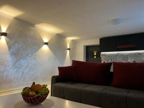 Trinajstici Apartment | Family-Friendly ViSTAMaRE Apartment - 4-Star Comfort & Style