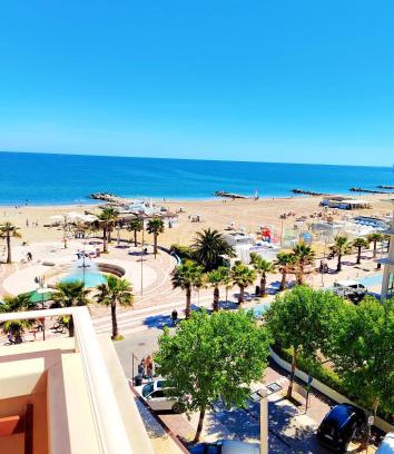 Misano Adriatico Apartment | VistaMare Bluemar - Embrace Oceanfront Bliss & Pet Friendly