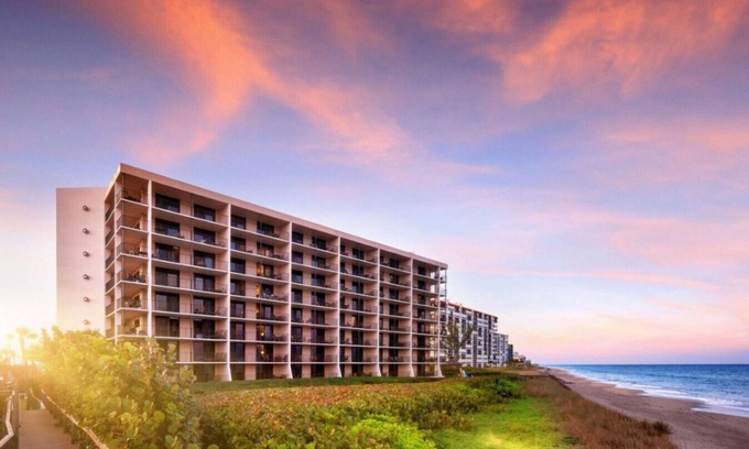 Hutchinson Island South Villa | Relaxing Oceanfront Getaway at Vistana Beach Club
