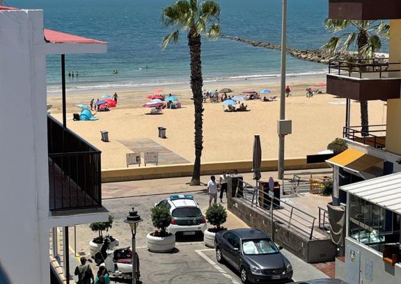 Chipiona Apartment | Oceanfront Retreat Steps from Playa de Regla - 4-Star Stay