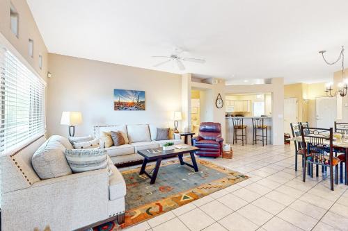 Rancho Vistoso Apartment | Unforgettable Stay at Vistoso Resort Casita #132 - Pet Friendly