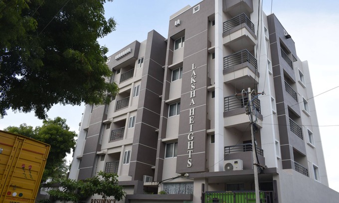Madurai Hotel | Comfortable Viswa Residency with Family-Friendly Amenities
