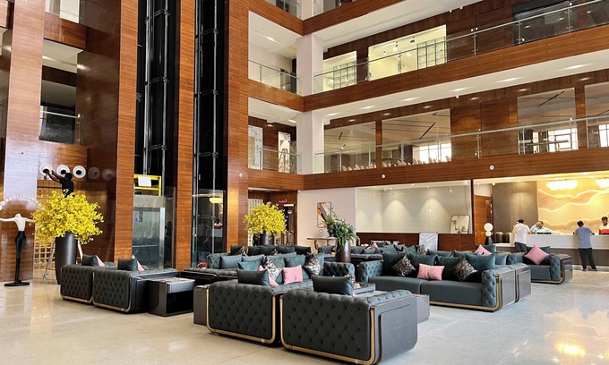 Gote Hotel | Discover VITS Stayajeet Karad: Family-Friendly Retreat