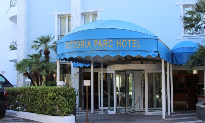 Municipio 5 Hotel | Discover Vittoria Parc Hotel: Oceanfront Retreat with Pool