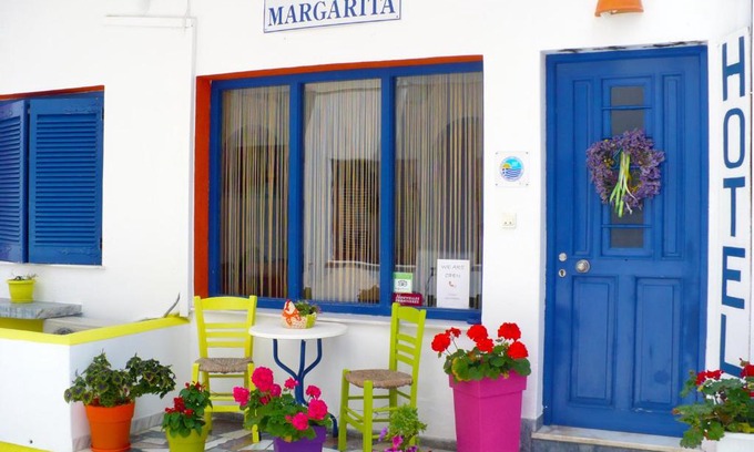 Paros Hotel | Discover Viva Margarita: Pet and Child Friendly Retreat