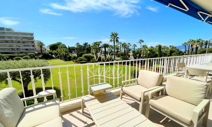 Pointe Croisette Apartment | Stylish Viva Riviera: 4 Bedrooms Near Croisette Awaits