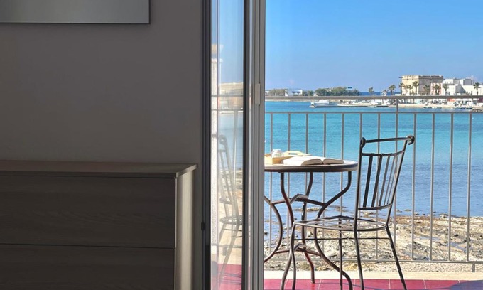 Porto Cesareo Apartment | Exceptional Viva Vista Mare Bilo with Scenic Views