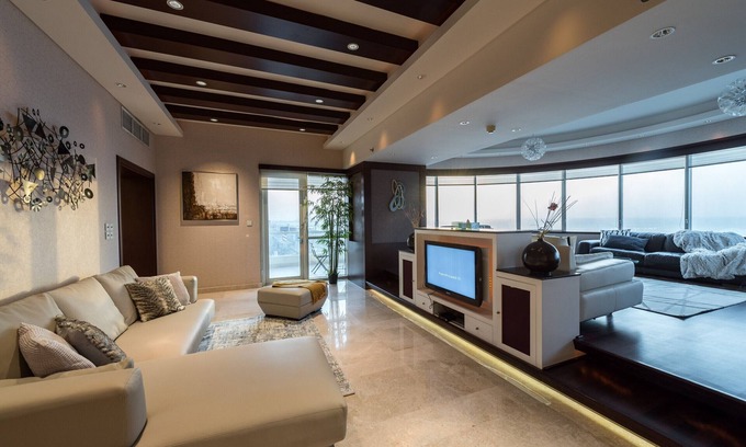Dubai Marina Apartment | Vibrant 4BR Retreat with Sea & Marina Views - Rated 10/10