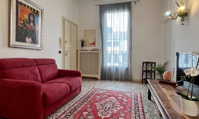 Molina Apartment | Inviting Vivaldi Canal View: Pet-Friendly with Breakfast