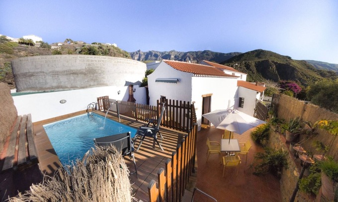 Hoya de Tunte Cottage | Discover Casa Rural Hoya de Tunte: Private Pool & Spa
