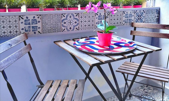 Poblats Maritims Apartment | Explore Valencia: Family-Friendly Hotel Near Beach & Metro