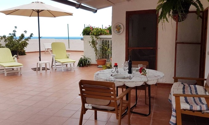 Agaete Apartment | Relax at Cielo y Mar: Rooftop Retreat in Agaete