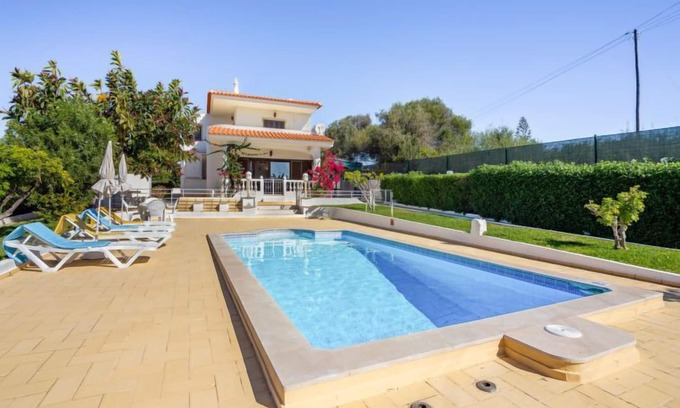 Cerro de Aguia House | Relax at Vivenda Deolinda: Oceanfront Bliss Awaits You