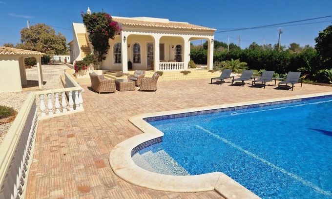 Silves Villa | Experience Vivenda Sabrina: Oceanfront Bliss & Family Fun
