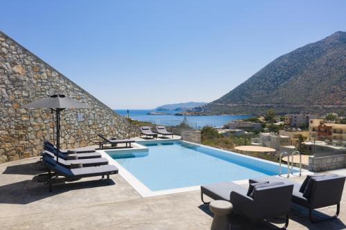 Bali Villa | ViveVerde Villa: Pools, Ocean Views & Steps to Beach