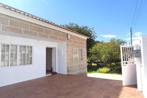 Isla de Arosa House | Inviting Complete Stay Steps from the Beach for Families