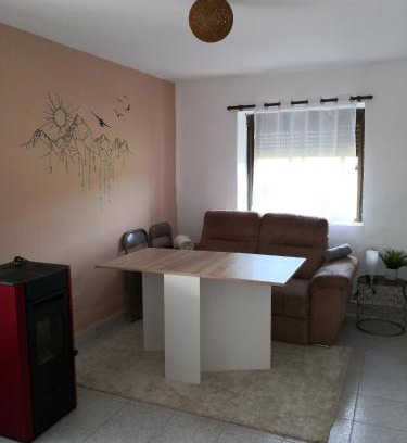 Sabero Apartment | Pet-Friendly Vivienda Rural Minas Home Awaits Your Stay