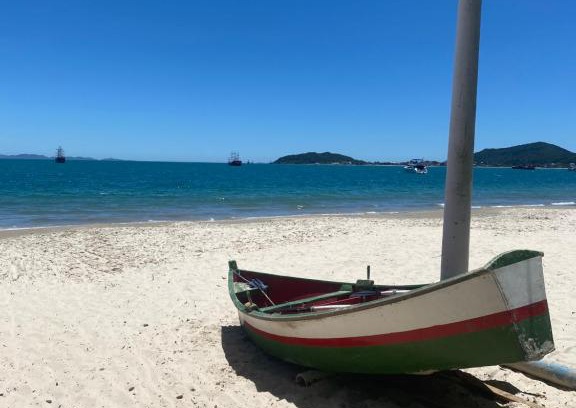 Cachoeira do Bom Jesus Apartment | Pet-Friendly Vizinhos do Oceano: Steps from the Beach