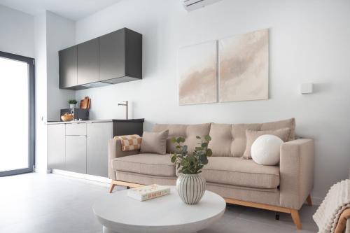 Aiora Apartment | Discover VLC Host - Maritim Grao: Family-Friendly Retreat