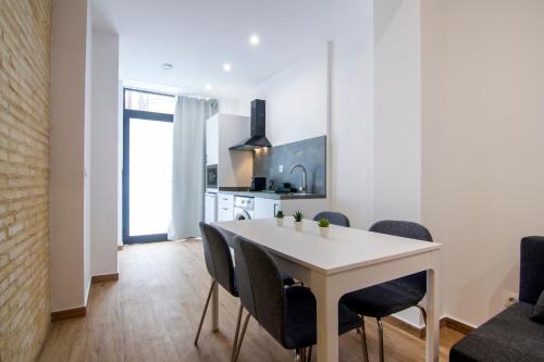 Montolivet Apartment | Quality Stay at VLC Host - Gulliver Riverside for Families