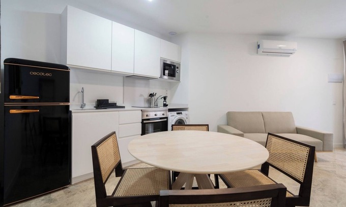 El Pla del Real Apartment | VLC HOST - Tamarit Olmos A
