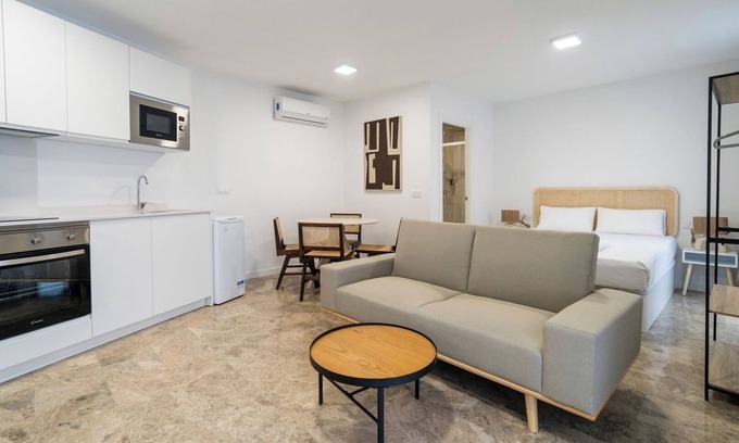 El Pla del Real Apartment | VLC HOST - Tamarit Olmos D