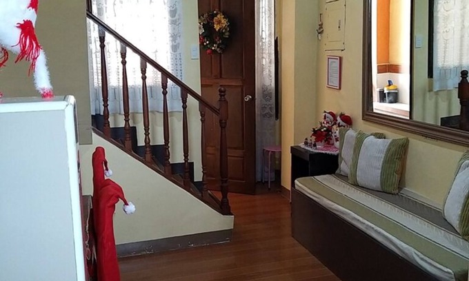 Baguio House | Cozy VM Sunga Transient House with Kitchen & Breakfast