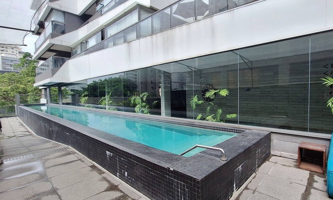 Pinheiros Apartment | Discover VN Oscar Freire: Family-Friendly with Pool Access