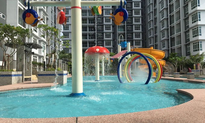 Malacca City Condo | Experience VnVHome In Town Melaka: Pool, Spa & More!