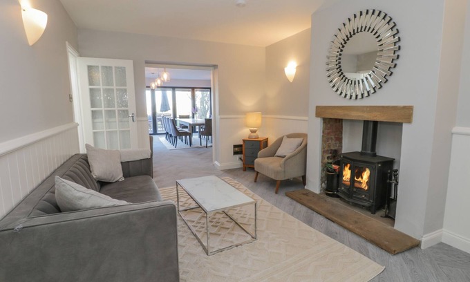 Whitby Cottage | Voebroch