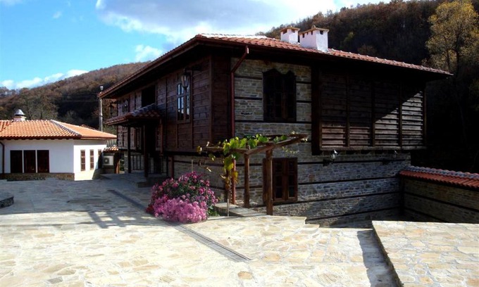 Katunishte House | Eco-Friendly Voevodski Complex: Rated 9/10 with Breakfast