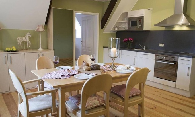 Stolpe b. Anklam Apartment | Vogt Bernhard I Wf-45: Family-Friendly Retreat Awaits